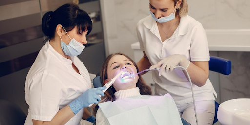 Tips to Maintain Oral Health and Prevent Dental Emergencies